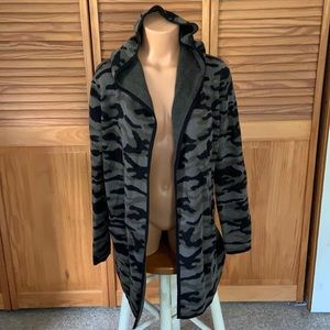 Rachel Zoe long hooded sweater camouflage green and black size large